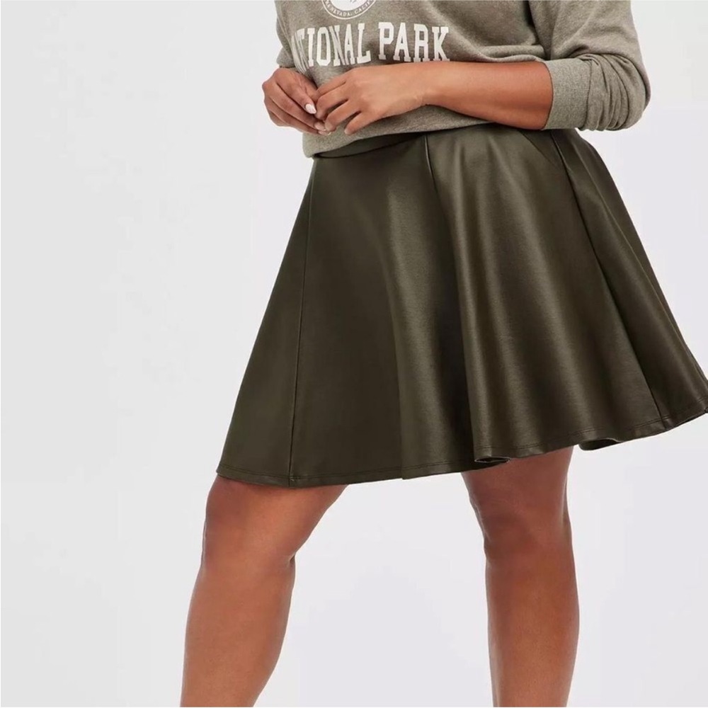 Torrid SIZE 6 faux leather olive skater skirt
